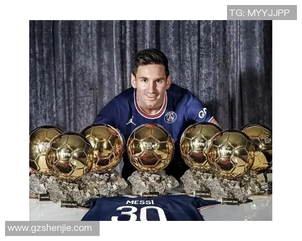 聚焦世界足球巨星荣誉盛典全面解读辉煌奖杯背后的传奇故事 聚焦世界足球巨星荣誉盛典全面解读辉煌奖杯背后的传奇故事