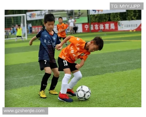 世界足球巨星纷纷送祝福共贺祖国华诞激情传递绿茵深情