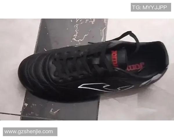 球星穿荷马足球鞋实战表现如何助力比赛发挥与技术提升 球星穿荷马足球鞋实战表现如何助力比赛发挥与技术提升